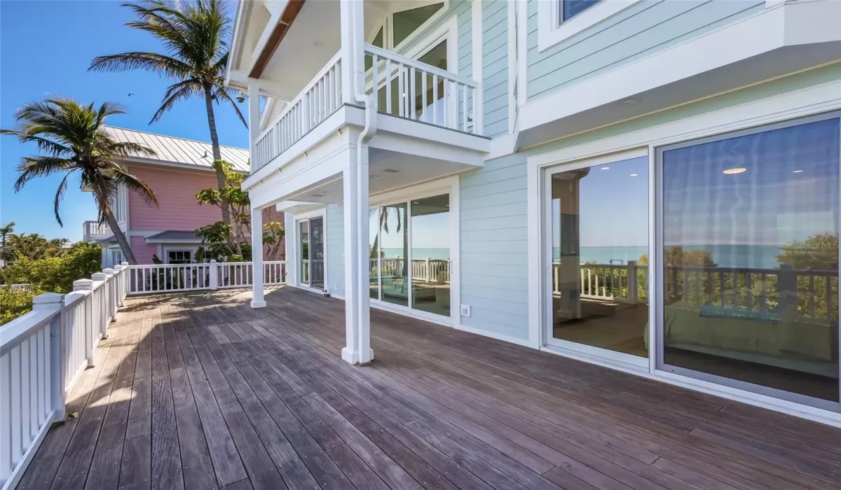 3 Bedrooms Bedrooms, 0 ,3 BathroomsBathrooms,Residential,Pending,0,D6146165