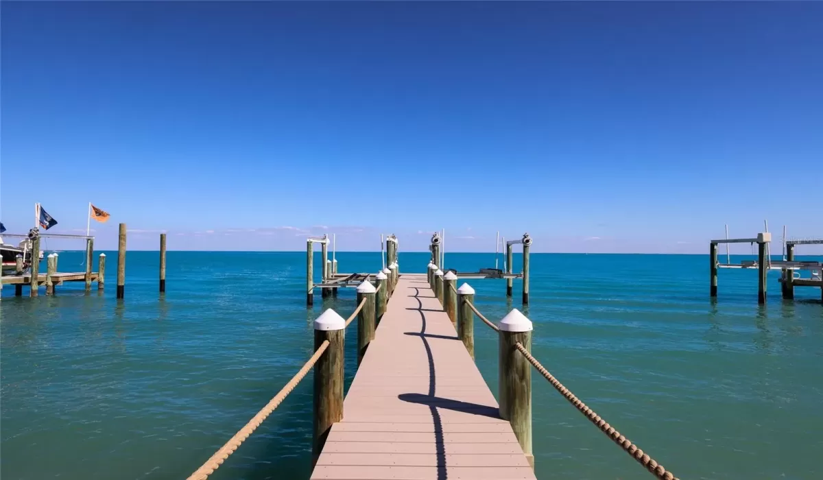 3 Bedrooms Bedrooms, 0 ,3 BathroomsBathrooms,Residential,Pending,0,D6146165