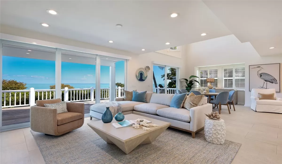 3 Bedrooms Bedrooms, 0 ,3 BathroomsBathrooms,Residential,Pending,0,D6146165