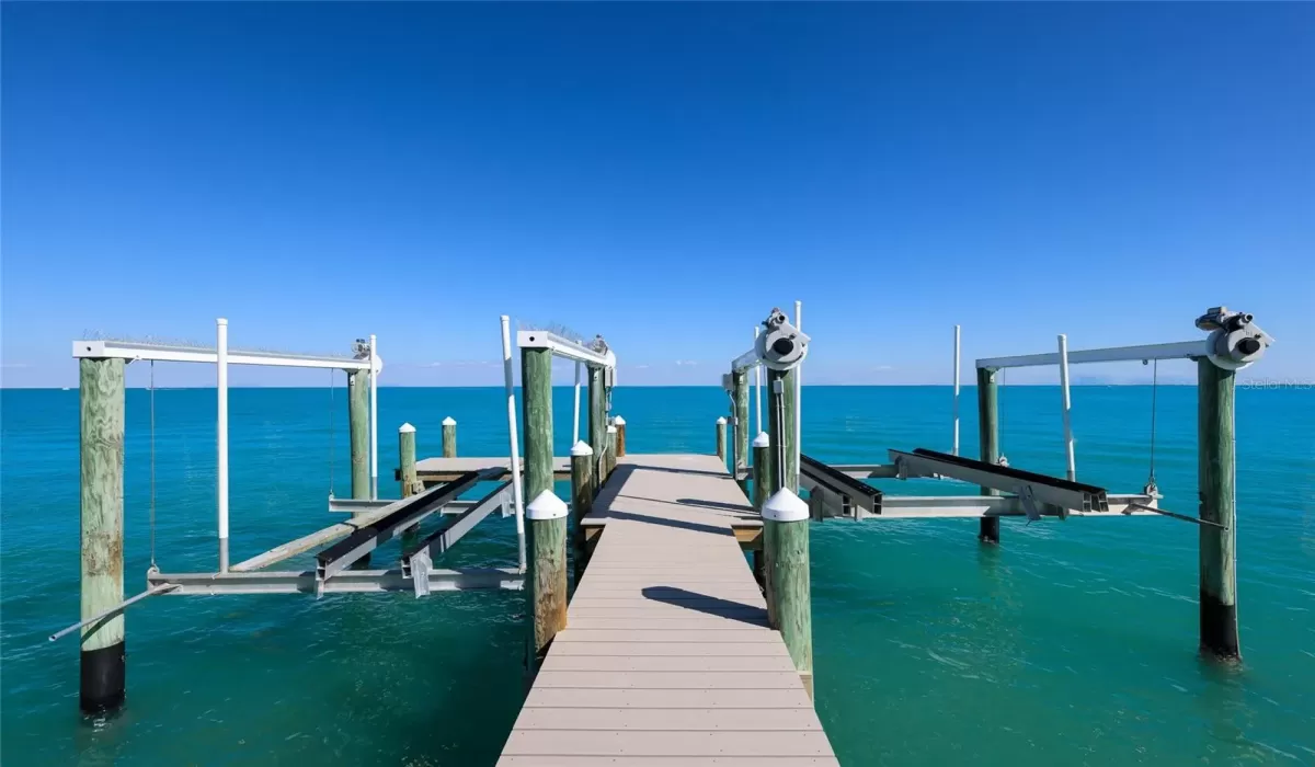 3 Bedrooms Bedrooms, 0 ,3 BathroomsBathrooms,Residential,Pending,0,D6146165