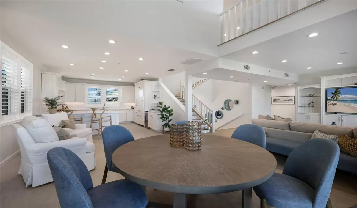 3 Bedrooms Bedrooms, 0 ,3 BathroomsBathrooms,Residential,Pending,0,D6146165