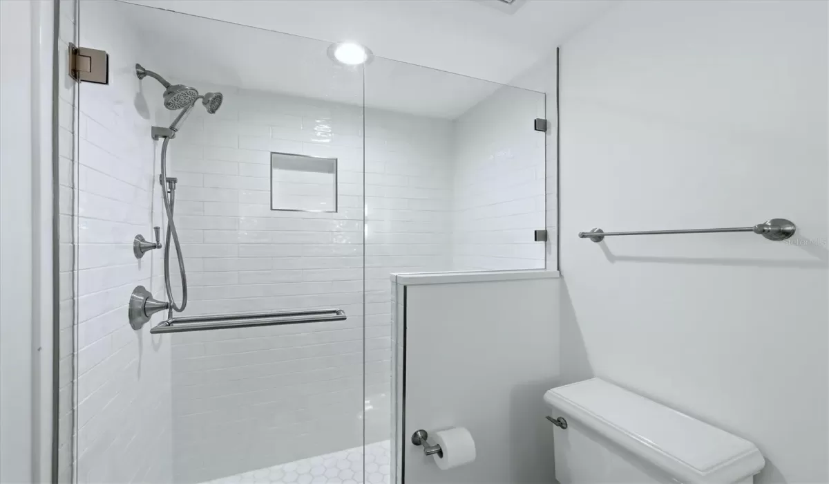 2 Bedrooms Bedrooms, 0 ,2 BathroomsBathrooms,Residential,For Sale,0,D6146406