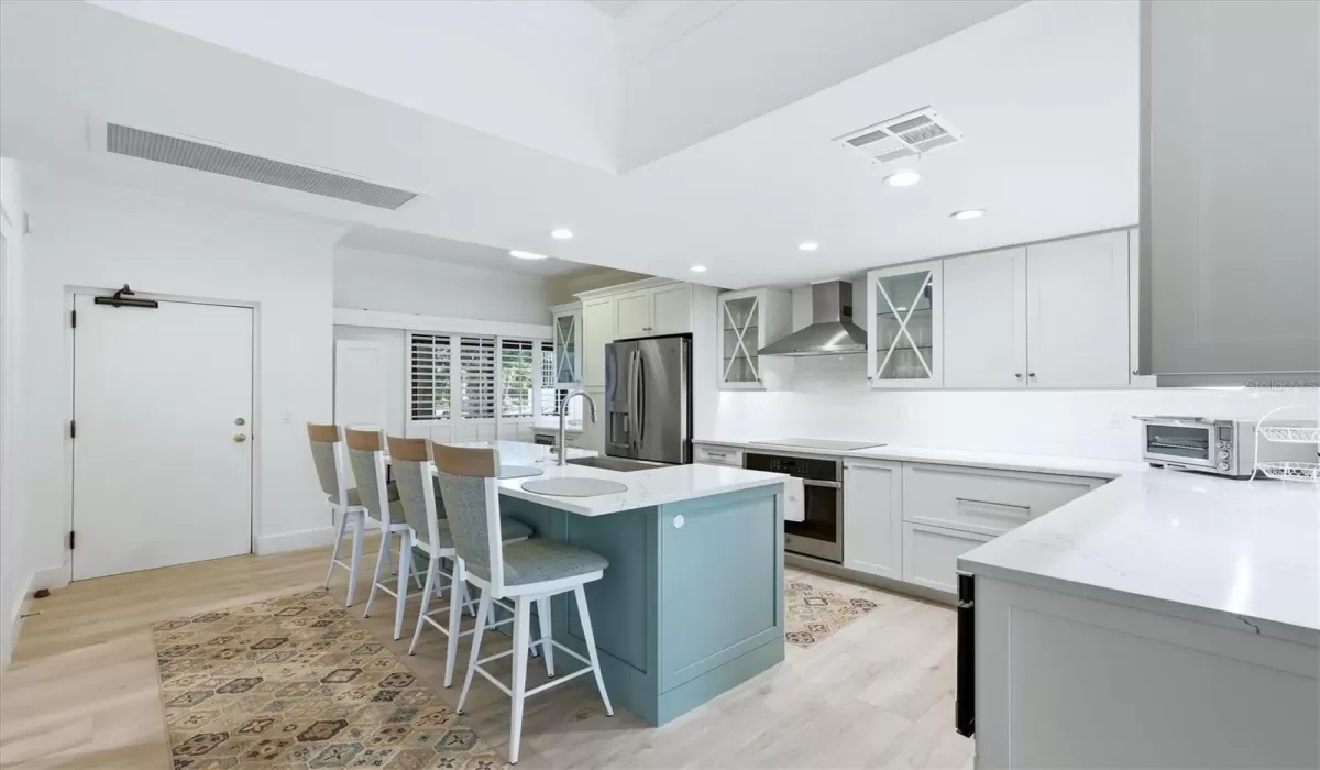 2 Bedrooms Bedrooms, 0 ,2 BathroomsBathrooms,Residential,For Sale,0,D6146406