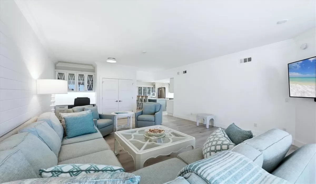 2 Bedrooms Bedrooms, 0 ,2 BathroomsBathrooms,Residential,For Sale,0,D6146406