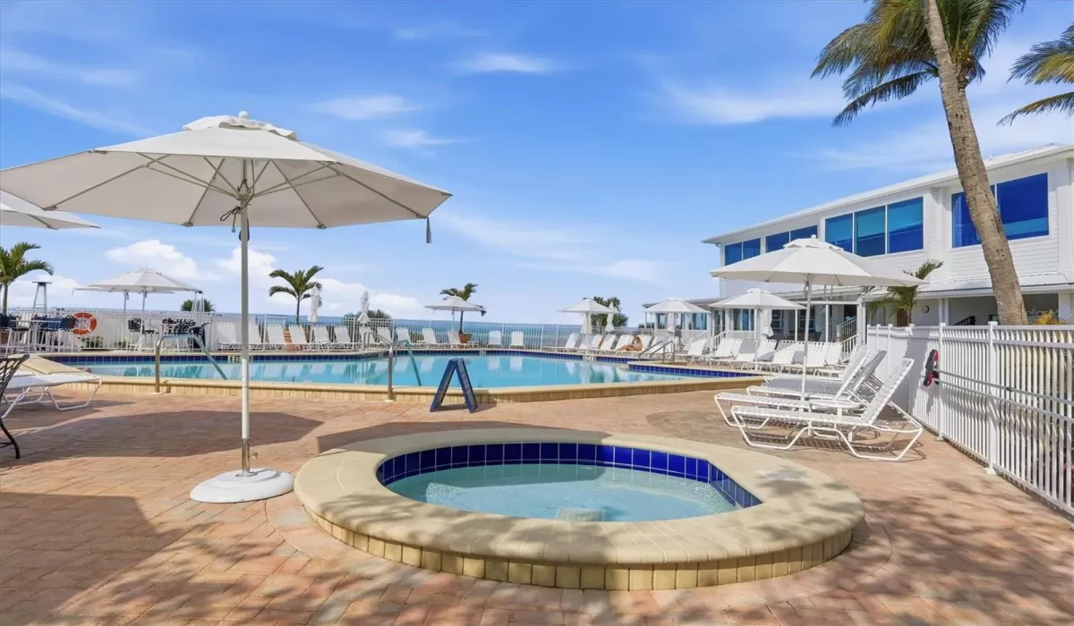 1 Bedroom Bedrooms, 0 ,1 BathroomBathrooms,Residential,For Sale,0,D6146490