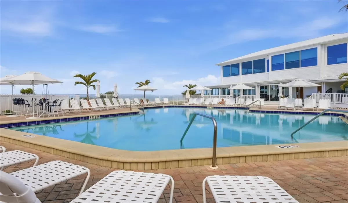 1 Bedroom Bedrooms, 0 ,1 BathroomBathrooms,Residential,For Sale,0,D6146490