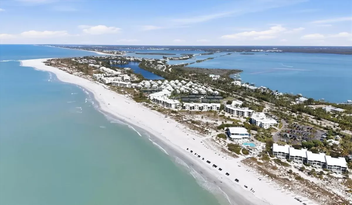 1 Bedroom Bedrooms, 0 ,1 BathroomBathrooms,Residential,For Sale,0,D6146490