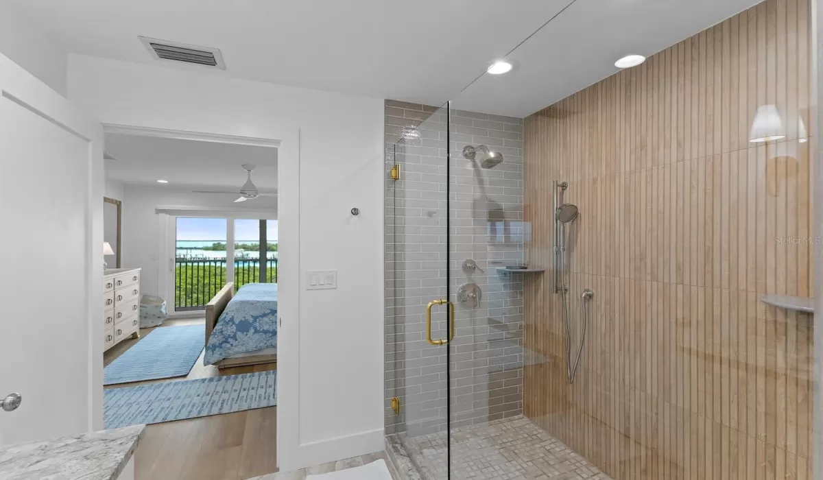 2 Bedrooms Bedrooms, 0 ,2 BathroomsBathrooms,Residential,For Sale,0,D6146748