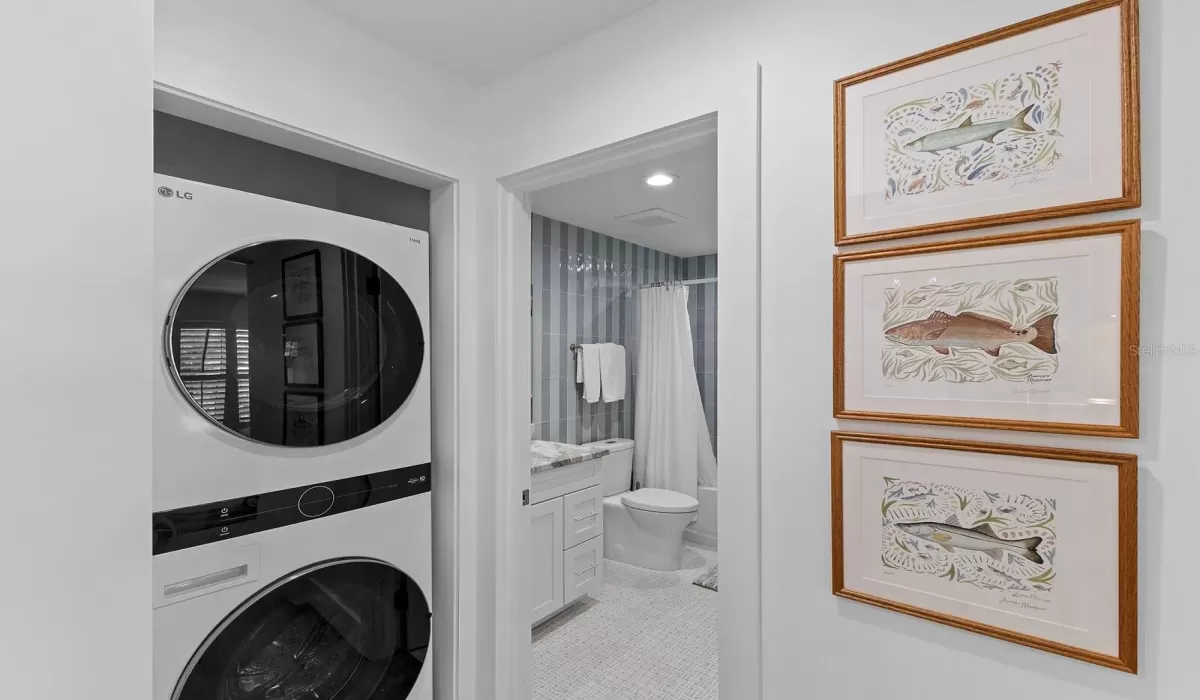 2 Bedrooms Bedrooms, 0 ,2 BathroomsBathrooms,Residential,For Sale,0,D6146748