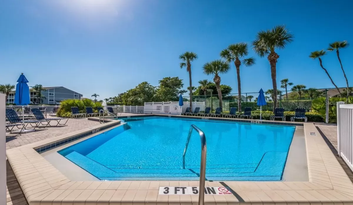 2 Bedrooms Bedrooms, 0 ,2 BathroomsBathrooms,Residential,For Sale,0,D6146748