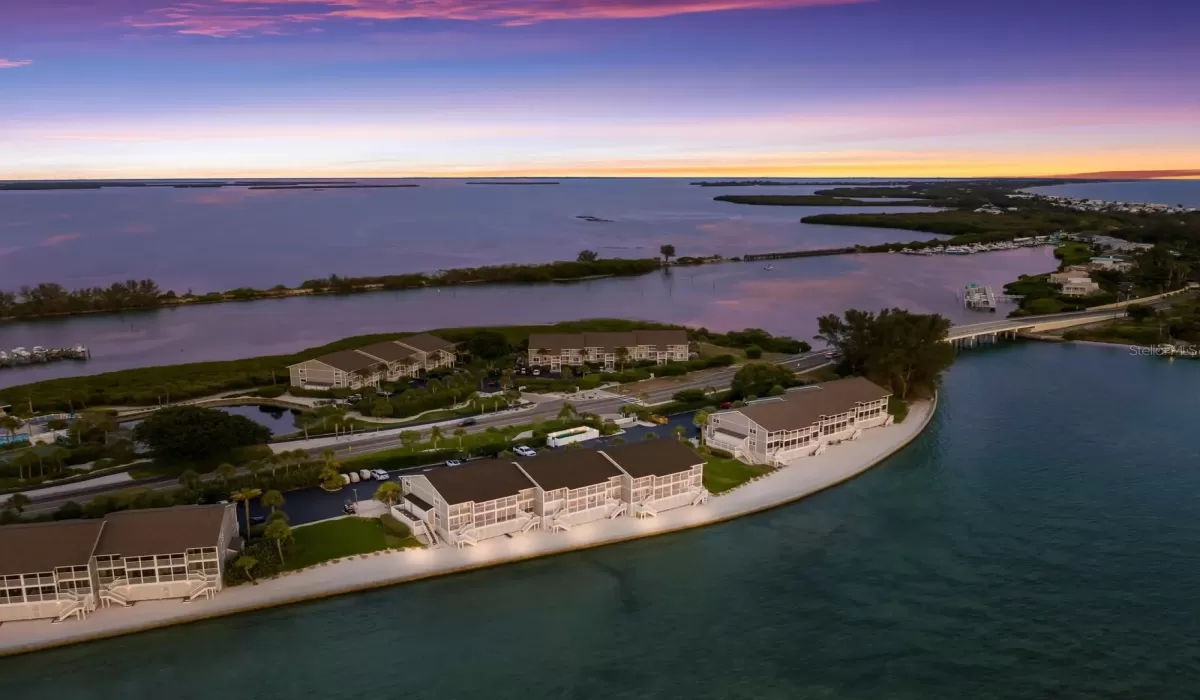 2 Bedrooms Bedrooms, 0 ,2 BathroomsBathrooms,Residential,For Sale,0,D6146748