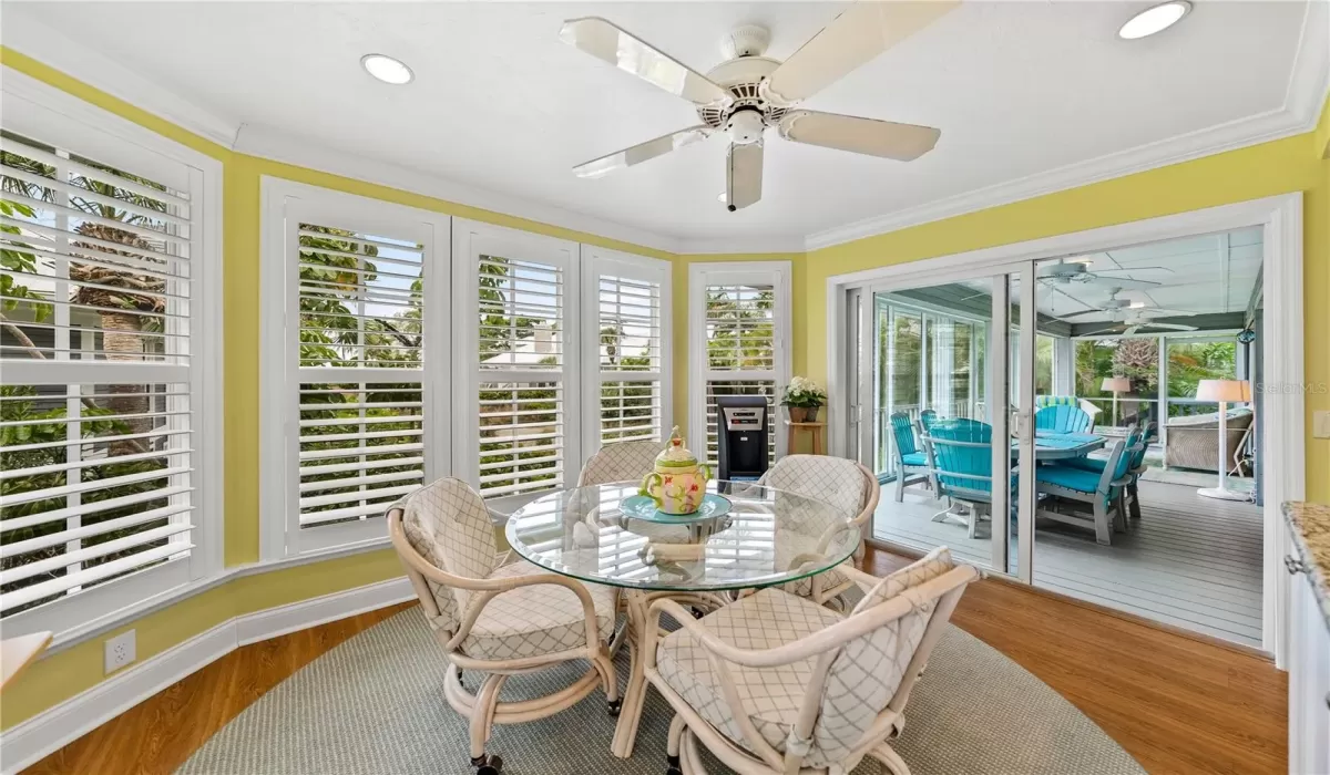 3 Bedrooms Bedrooms, 0 ,3 BathroomsBathrooms,Residential,For Sale,0,D6146794