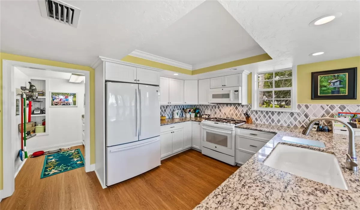 3 Bedrooms Bedrooms, 0 ,3 BathroomsBathrooms,Residential,For Sale,0,D6146794