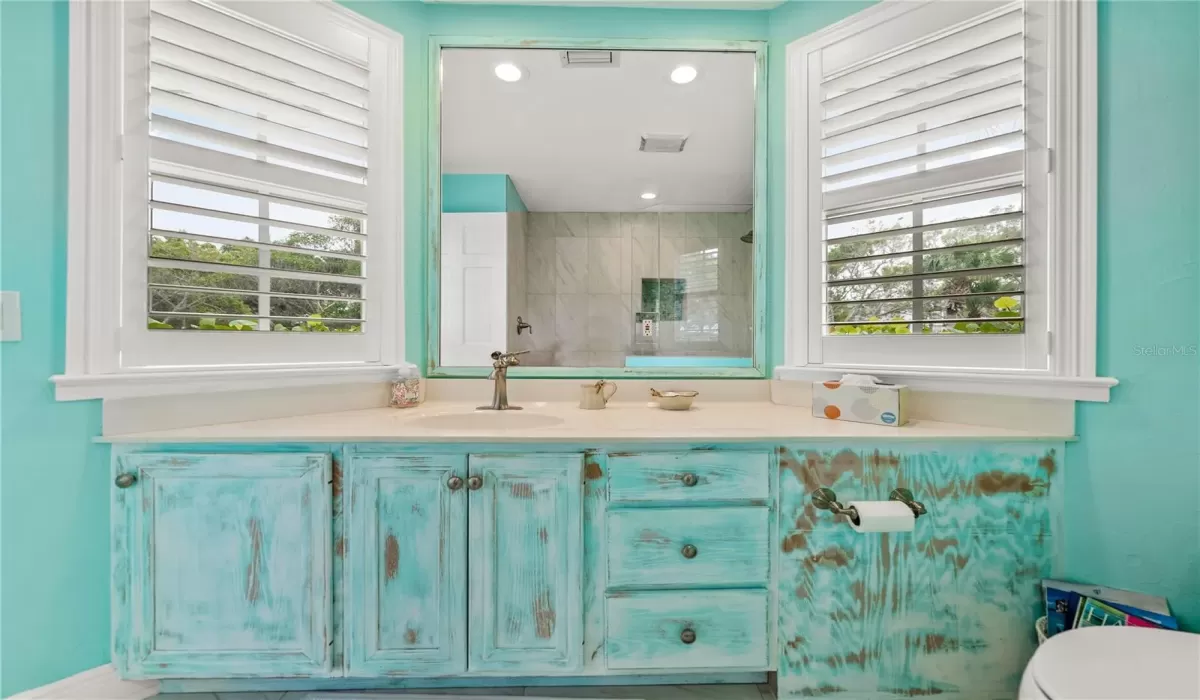 3 Bedrooms Bedrooms, 0 ,3 BathroomsBathrooms,Residential,For Sale,0,D6146794