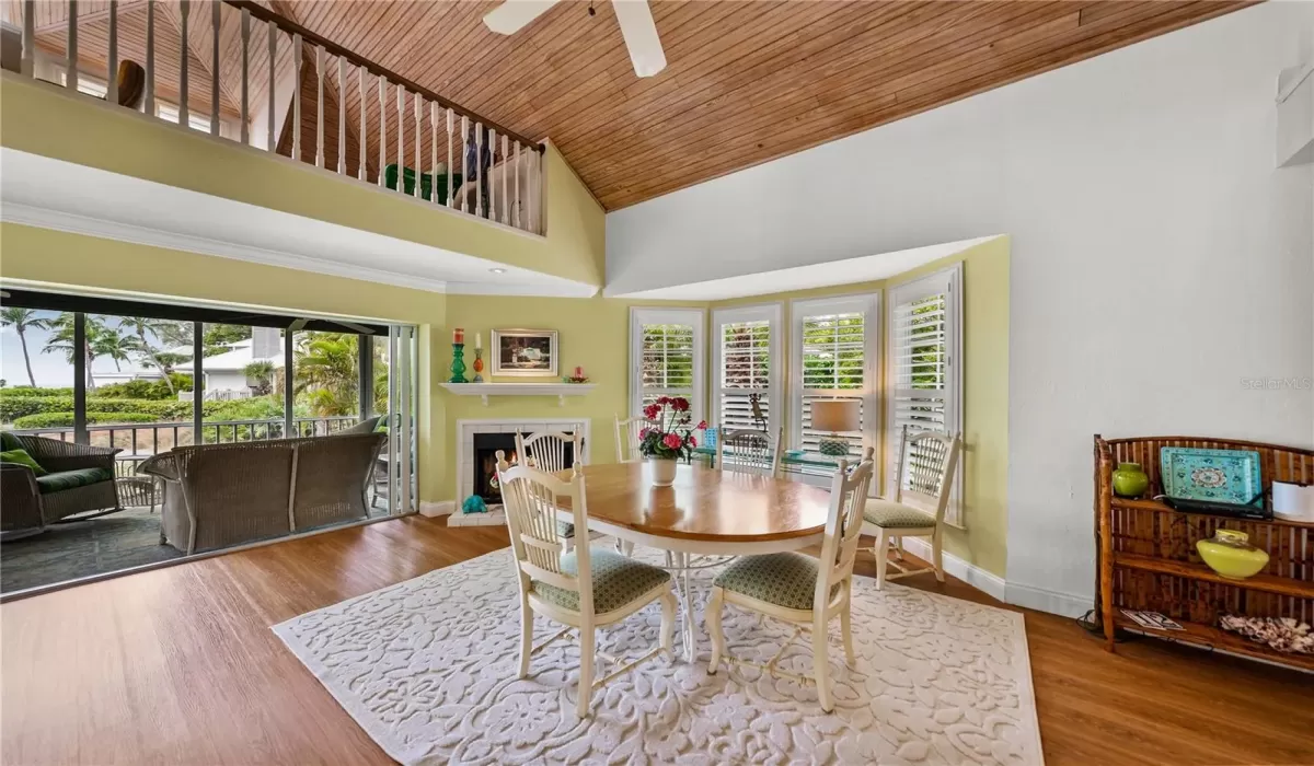 3 Bedrooms Bedrooms, 0 ,3 BathroomsBathrooms,Residential,For Sale,0,D6146794