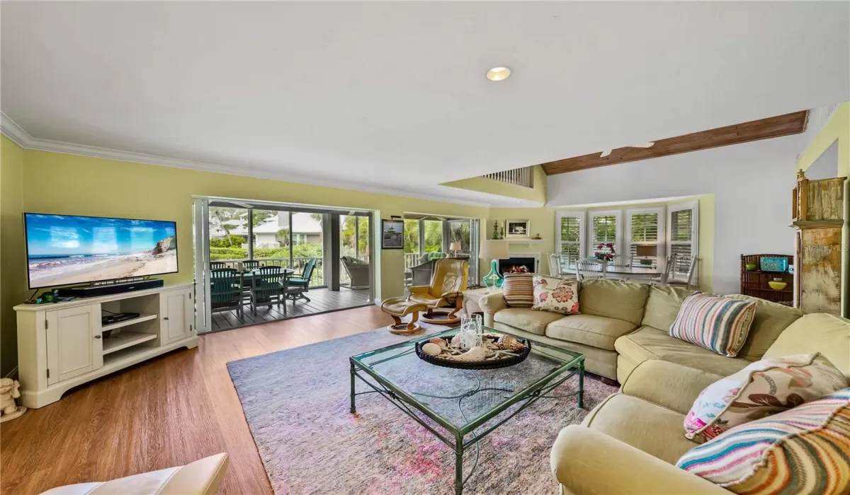 3 Bedrooms Bedrooms, 0 ,3 BathroomsBathrooms,Residential,For Sale,0,D6146794