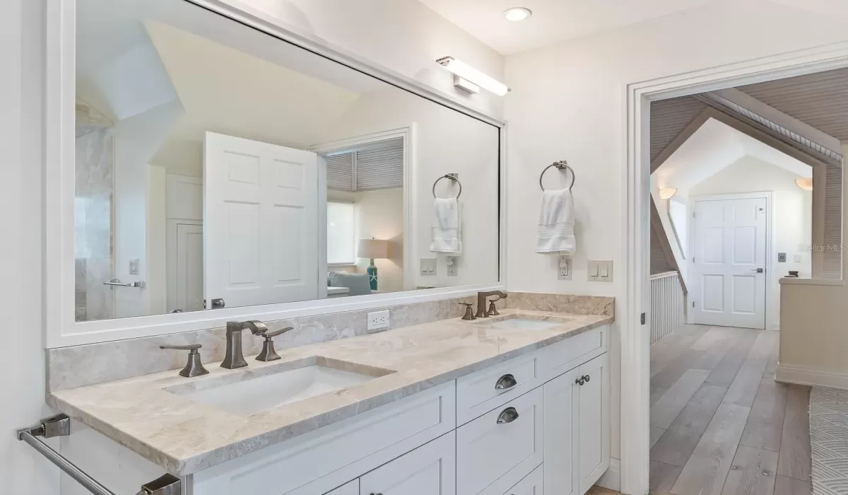 3 Bedrooms Bedrooms, 0 ,3 BathroomsBathrooms,Residential,For Sale,0,D6146719