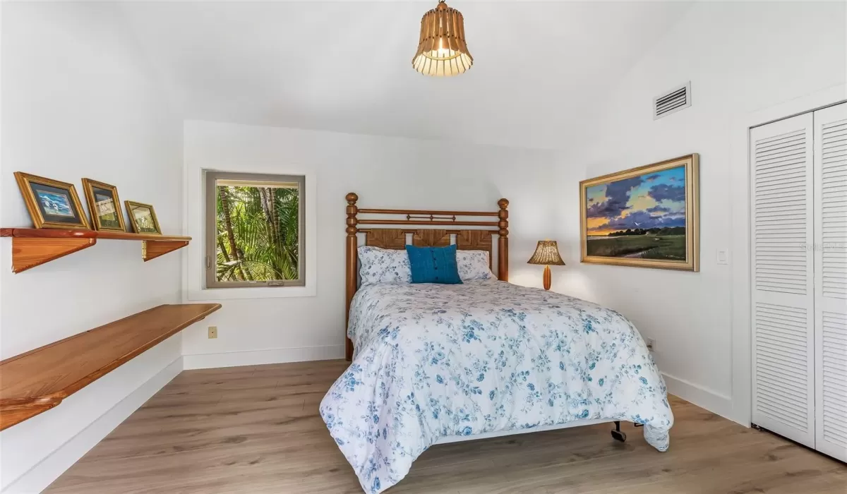 4 Bedrooms Bedrooms, 0 ,4 BathroomsBathrooms,Residential,For Sale,0,D6146862