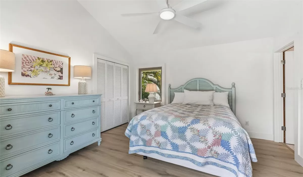 4 Bedrooms Bedrooms, 0 ,4 BathroomsBathrooms,Residential,For Sale,0,D6146862