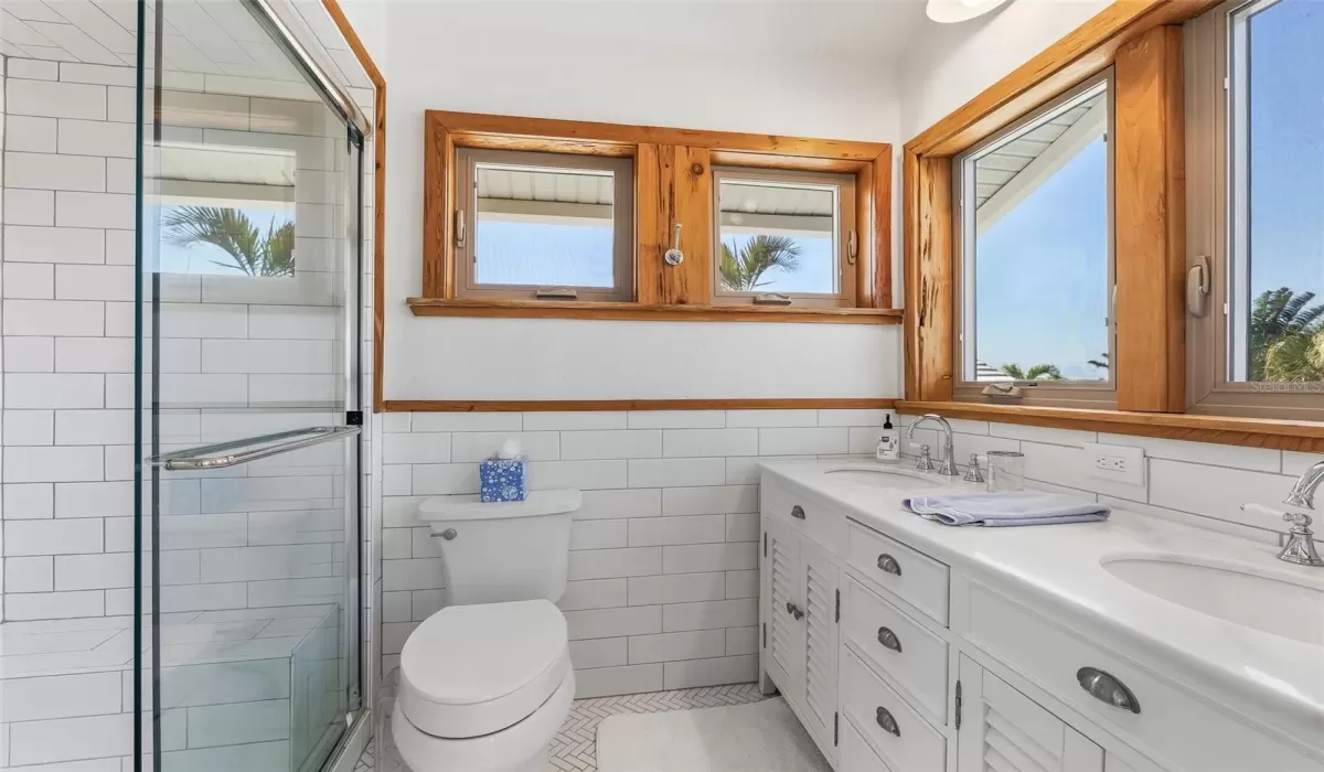 4 Bedrooms Bedrooms, 0 ,4 BathroomsBathrooms,Residential,For Sale,0,D6146862