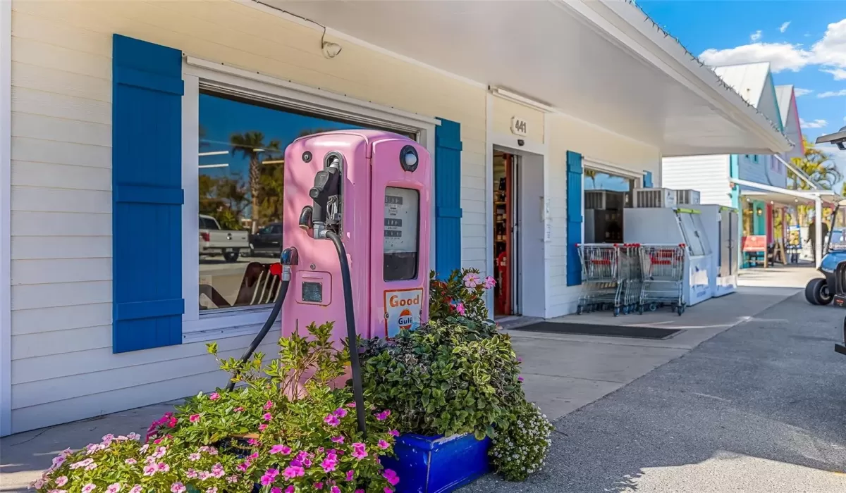 Hudson's Grocery - Local Grocery Store