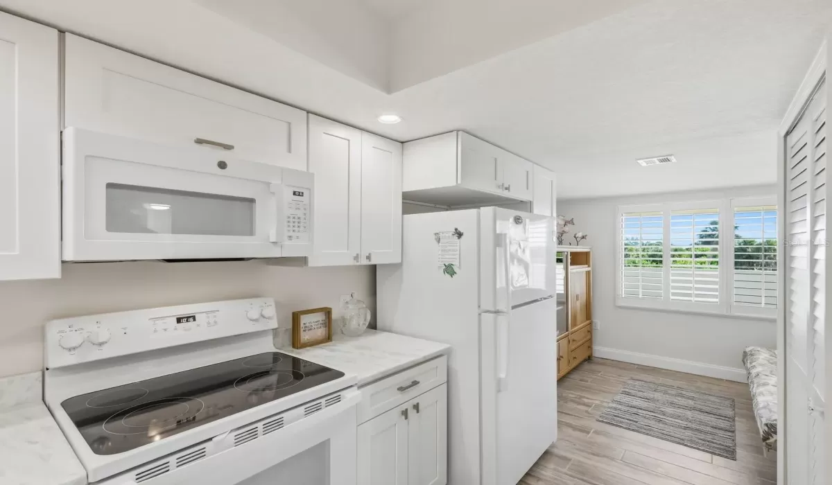 2 Bedrooms Bedrooms, 0 ,2 BathroomsBathrooms,Residential,For Sale,0,D6144565