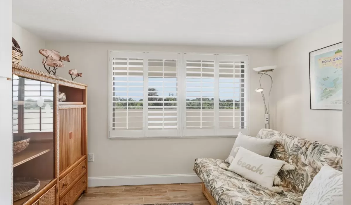 2 Bedrooms Bedrooms, 0 ,2 BathroomsBathrooms,Residential,For Sale,0,D6144565