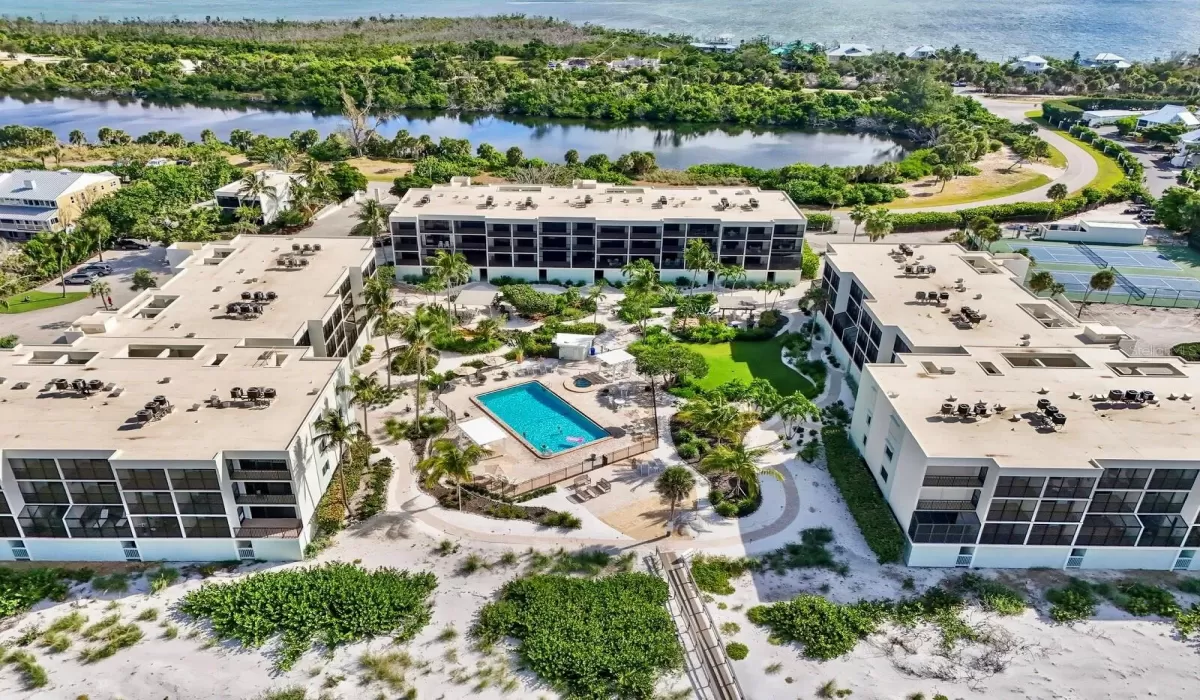 2 Bedrooms Bedrooms, 0 ,2 BathroomsBathrooms,Residential,For Sale,0,D6144565