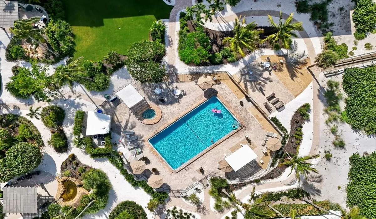 2 Bedrooms Bedrooms, 0 ,2 BathroomsBathrooms,Residential,For Sale,0,D6144565