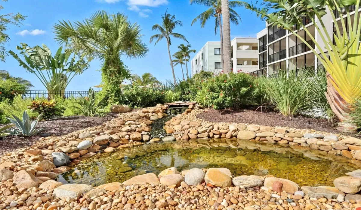 2 Bedrooms Bedrooms, 0 ,2 BathroomsBathrooms,Residential,For Sale,0,D6144565