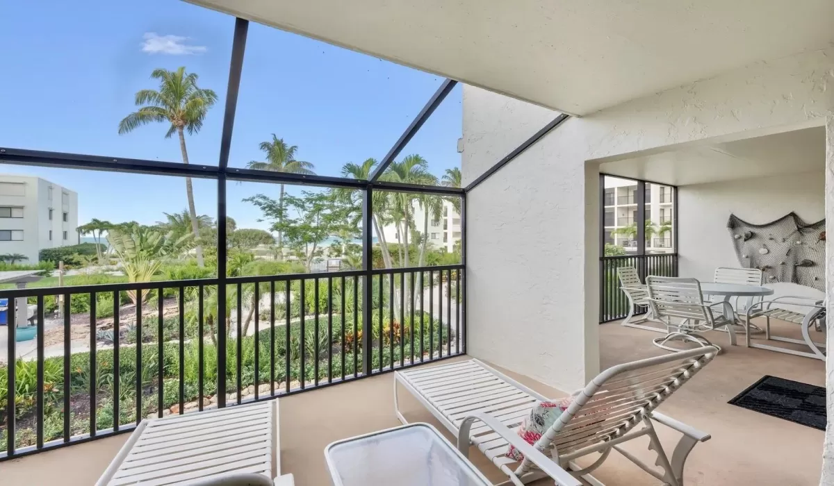 2 Bedrooms Bedrooms, 0 ,2 BathroomsBathrooms,Residential,For Sale,0,D6144565