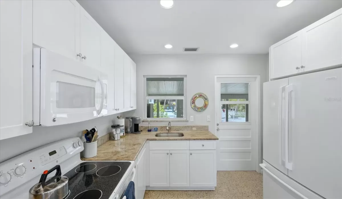 4 Bedrooms Bedrooms, 0 ,2 BathroomsBathrooms,Residential,For Sale,0,D6147021