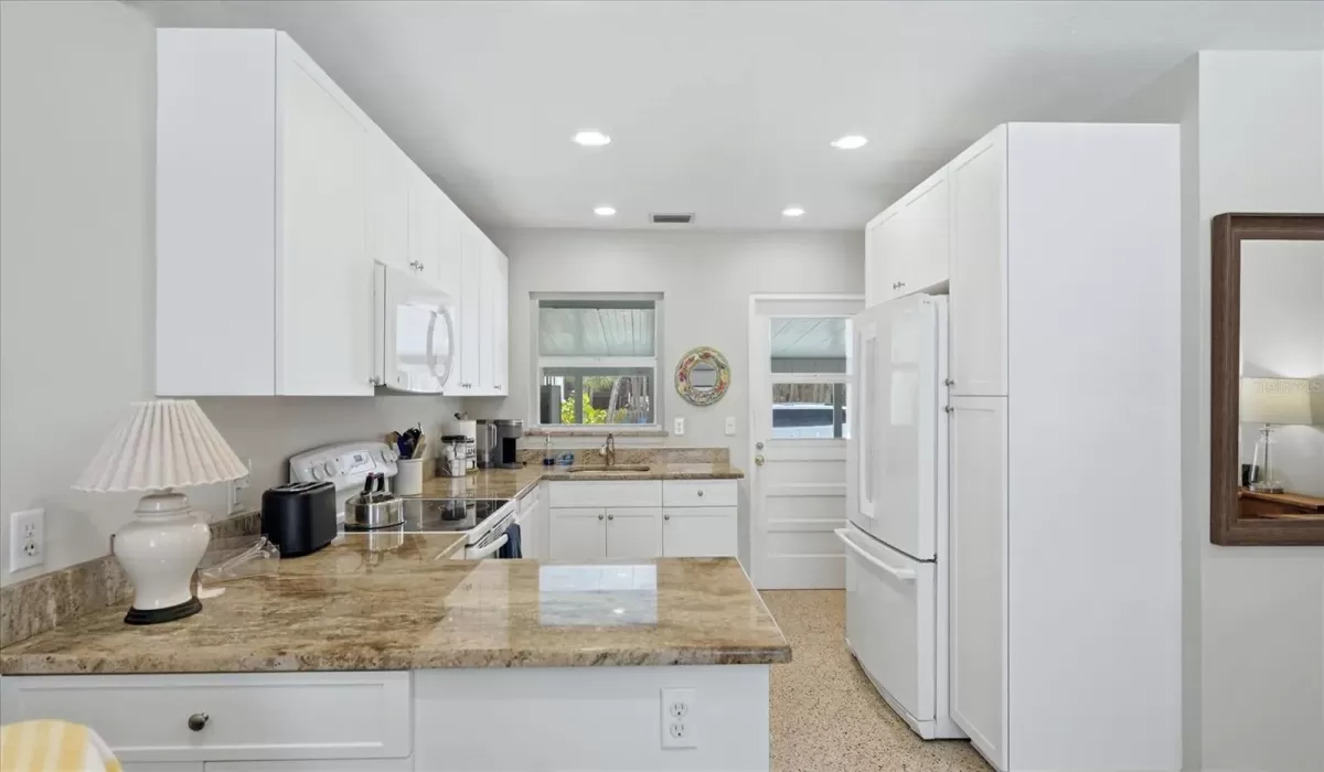 4 Bedrooms Bedrooms, 0 ,2 BathroomsBathrooms,Residential,For Sale,0,D6147021