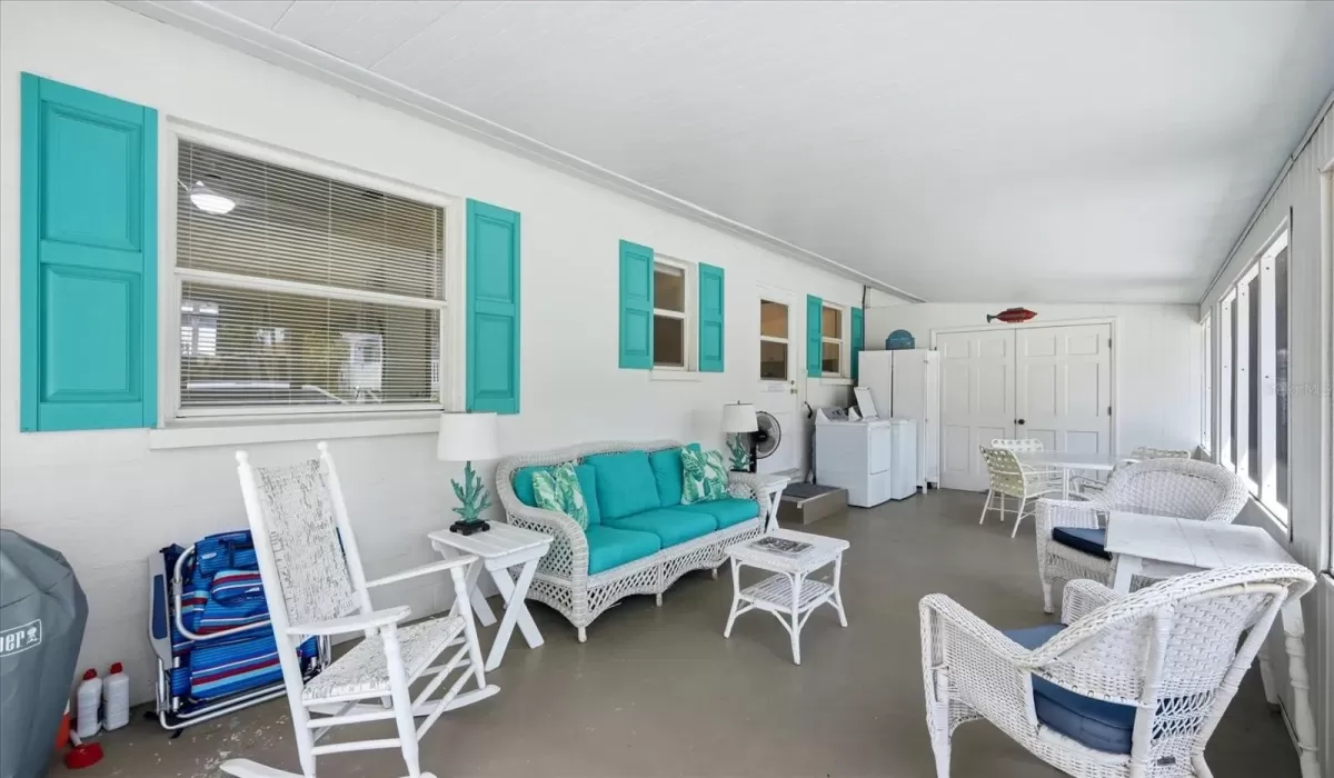 4 Bedrooms Bedrooms, 0 ,2 BathroomsBathrooms,Residential,For Sale,0,D6147021