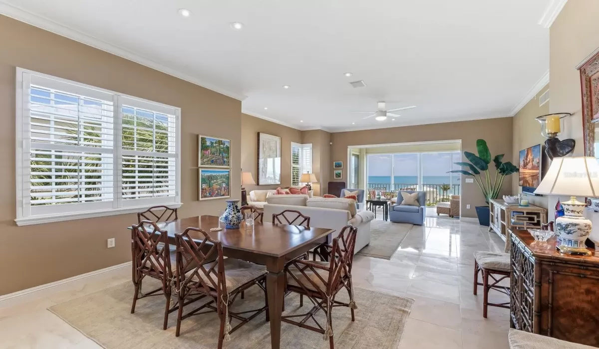 3 Bedrooms Bedrooms, 0 ,2 BathroomsBathrooms,Residential,Pending,0,D6146999