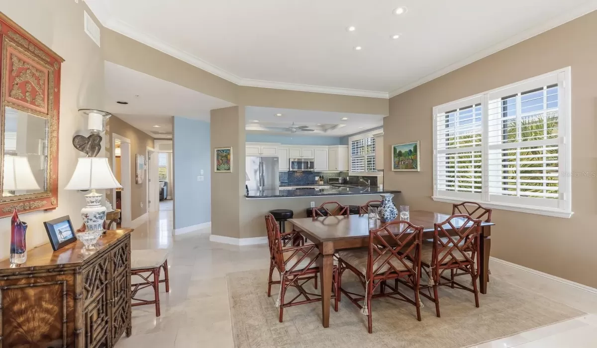 3 Bedrooms Bedrooms, 0 ,2 BathroomsBathrooms,Residential,Pending,0,D6146999