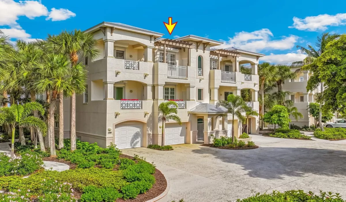 3 Bedrooms Bedrooms, 0 ,2 BathroomsBathrooms,Residential,Pending,0,D6146999