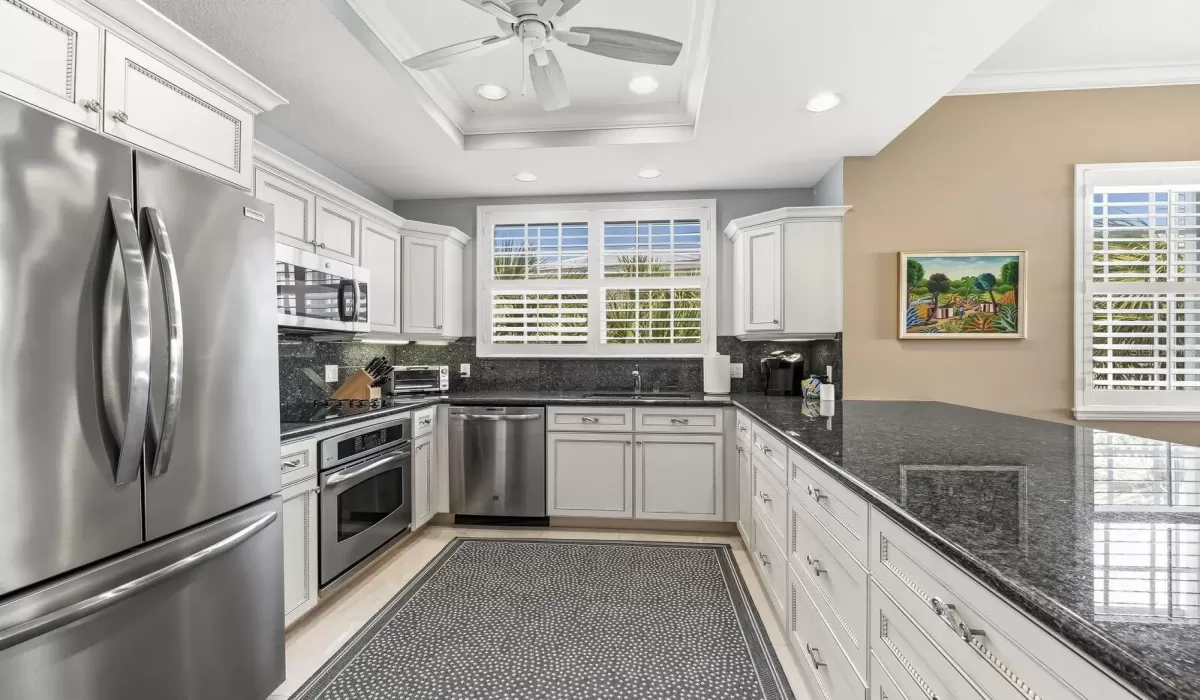 3 Bedrooms Bedrooms, 0 ,2 BathroomsBathrooms,Residential,Pending,0,D6146999