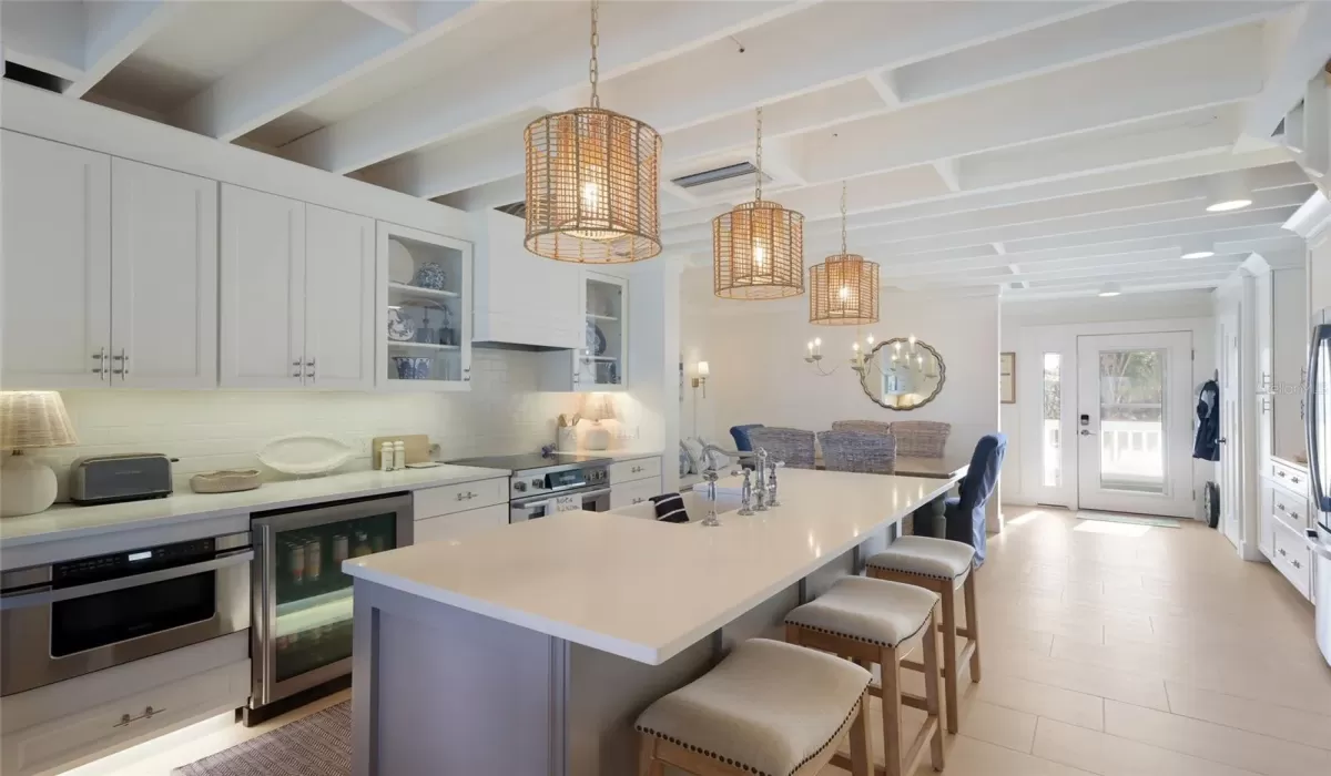 2 Bedrooms Bedrooms, 0 ,2 BathroomsBathrooms,Residential,For Sale,0,D6147048