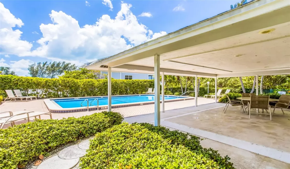 2 Bedrooms Bedrooms, 0 ,2 BathroomsBathrooms,Residential,For Sale,0,D6147048