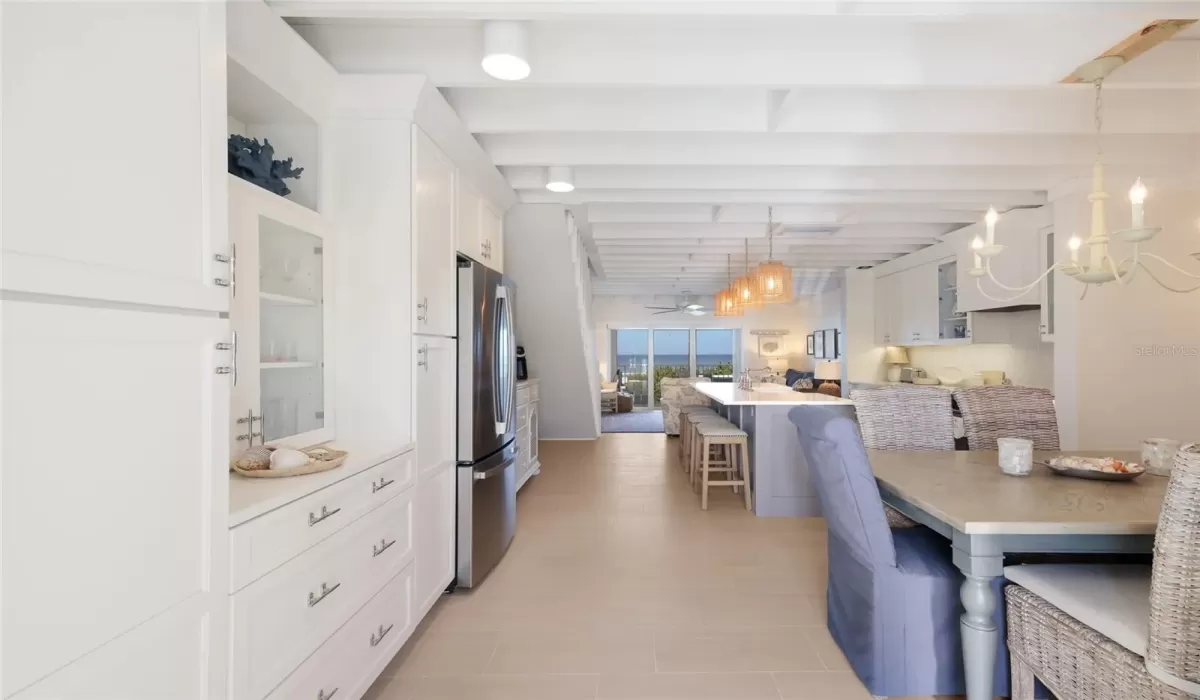 2 Bedrooms Bedrooms, 0 ,2 BathroomsBathrooms,Residential,For Sale,0,D6147048