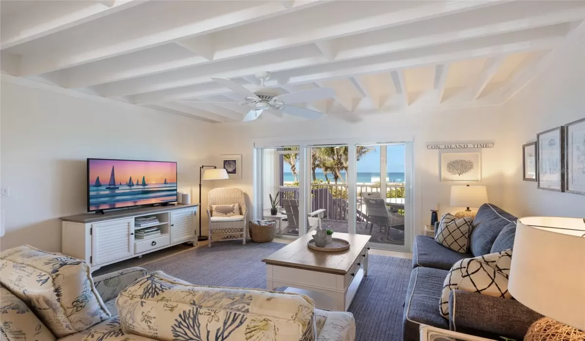 2 Bedrooms Bedrooms, 0 ,2 BathroomsBathrooms,Residential,For Sale,0,D6147048