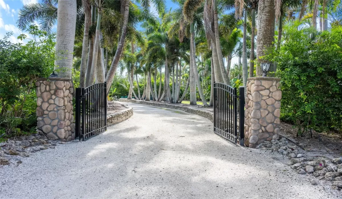 0 , 0 ,0,Land,For Sale,0,D6147090