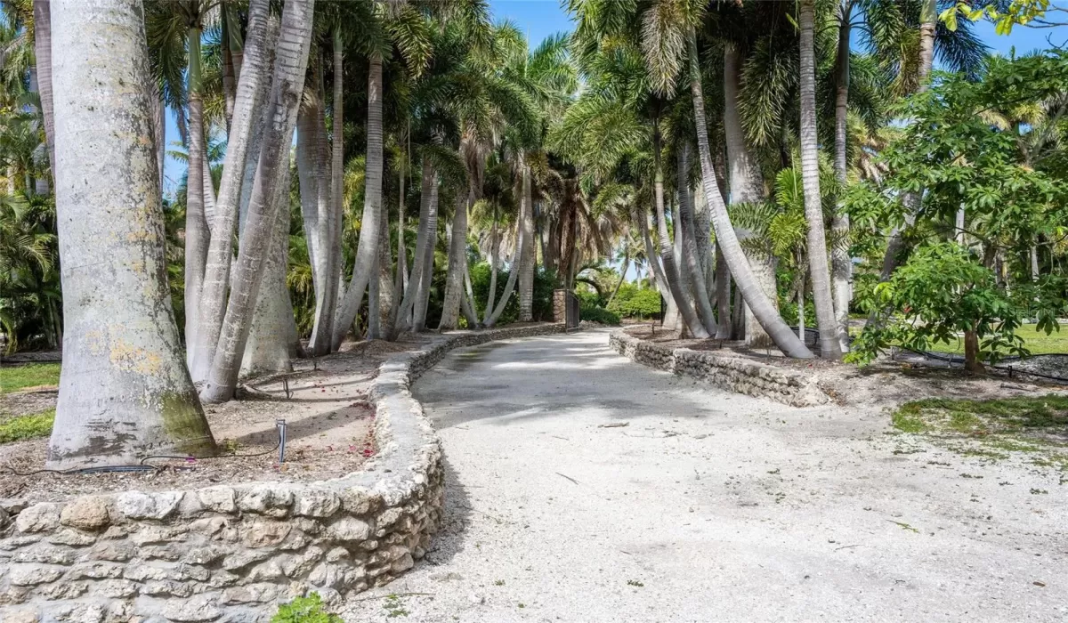 0 , 0 ,0,Land,For Sale,0,D6147090