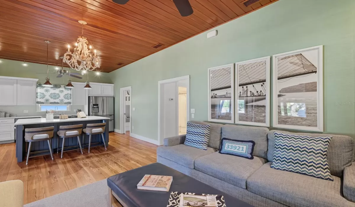 2 Bedrooms Bedrooms, 0 ,2 BathroomsBathrooms,Residential,For Sale,0,TB8502017