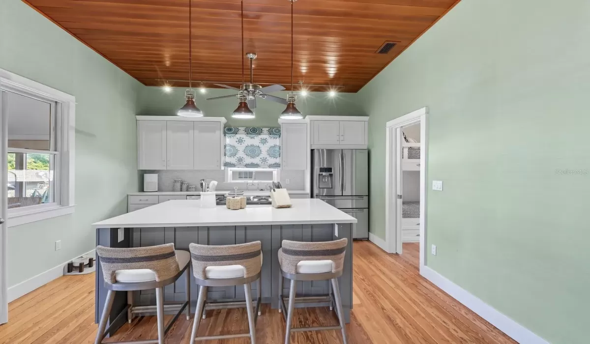 2 Bedrooms Bedrooms, 0 ,2 BathroomsBathrooms,Residential,For Sale,0,TB8502017