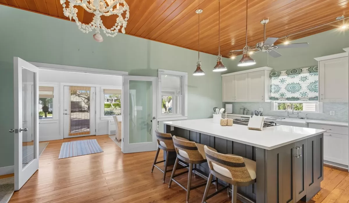 2 Bedrooms Bedrooms, 0 ,2 BathroomsBathrooms,Residential,For Sale,0,TB8502017