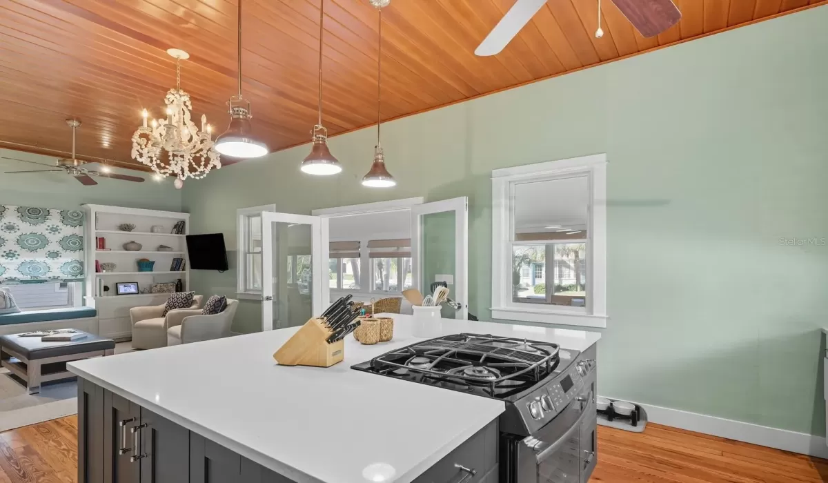 2 Bedrooms Bedrooms, 0 ,2 BathroomsBathrooms,Residential,For Sale,0,TB8502017