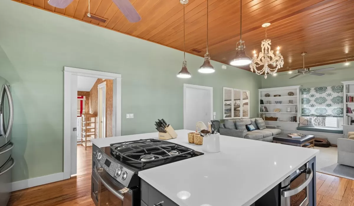 2 Bedrooms Bedrooms, 0 ,2 BathroomsBathrooms,Residential,For Sale,0,TB8502017