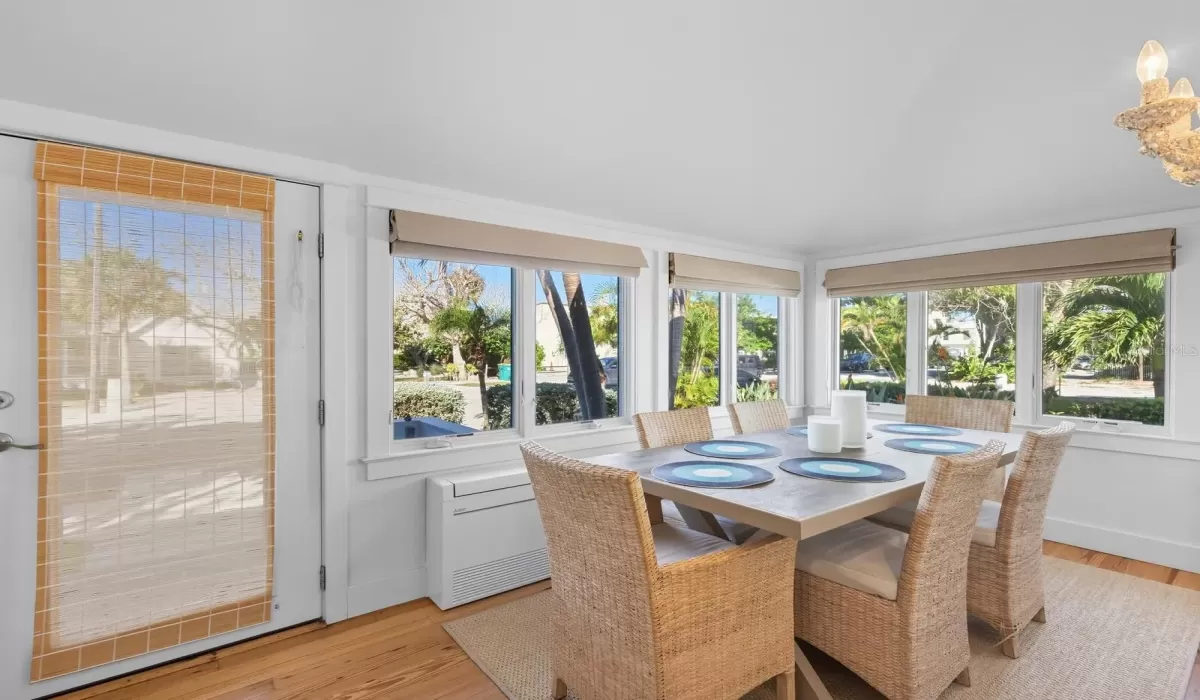 2 Bedrooms Bedrooms, 0 ,2 BathroomsBathrooms,Residential,For Sale,0,TB8502017